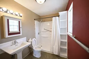 220 N William Barnett Ave, Cleveland, TX 77327 - Photo 18