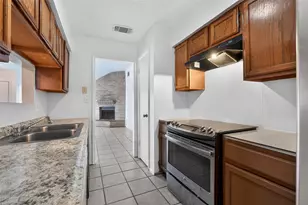 8151 Misty Ridge Ln, Houston, TX 77071 - Photo 8