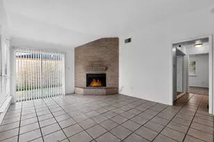 8151 Misty Ridge Ln, Houston, TX 77071 - Photo 4