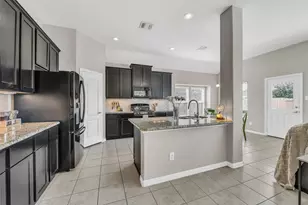 214 Brookwood Park Ln, Dickinson, TX 77539 - Photo 10