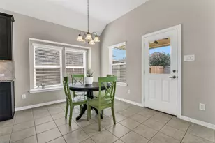 214 Brookwood Park Ln, Dickinson, TX 77539 - Photo 12