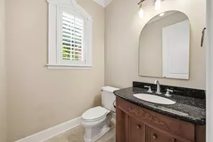 10 E Majestic Woods Pl, The Woodlands, TX 77382 - Photo 8