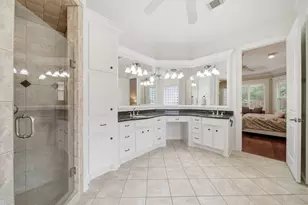 10 E Majestic Woods Pl, The Woodlands, TX 77382 - Photo 26