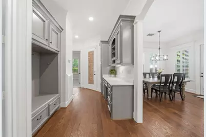 10 E Majestic Woods Place, The Woodlands, TX 77382 - Photo 18