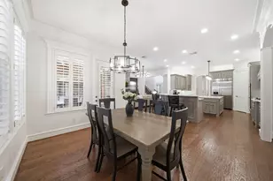 10 E Majestic Woods Pl, The Woodlands, TX 77382 - Photo 16