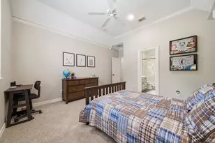 10 E Majestic Woods Pl, The Woodlands, TX 77382 - Photo 38