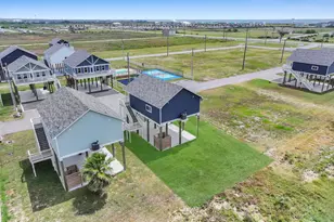 1041 Sunset Circle W, Crystal Beach, TX 77650 - Photo 6
