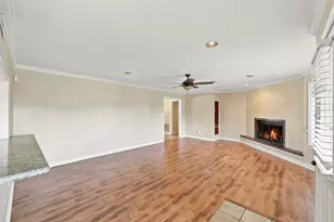 7823 Twin Hills Dr, Houston, TX 77071 - Photo 14