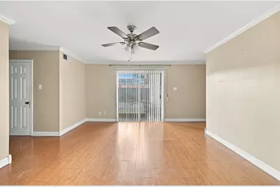 7823 Twin Hills Drive, Houston, TX 77071 - Photo 28