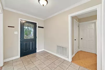 7823 Twin Hills Drive, Houston, TX 77071 - Photo 4