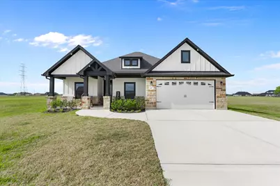 447 Sunset Trail, Angleton, TX 77515 - Photo 1