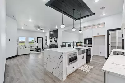 447 Sunset Trail, Angleton, TX 77515 - Photo 10