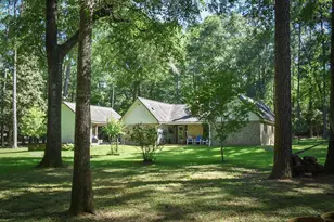4 Sarah Lynn Ln, Conroe, TX 77303 - Photo 4