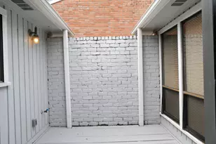 12107 Carriage Hill Dr, Houston, TX 77077 - Photo 8