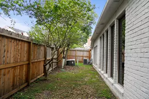 12107 Carriage Hill Dr, Houston, TX 77077 - Photo 28
