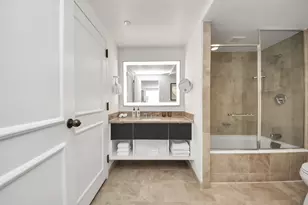 1300 Lamar St, Houston, TX 77010 - Photo 38