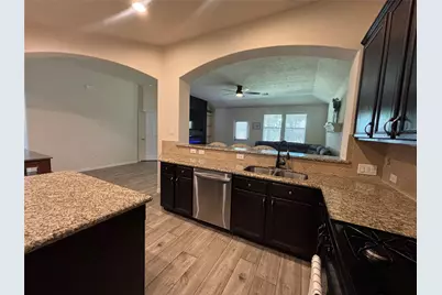104 Avery Springs Lane, Dickinson, TX 77539 - Photo 6