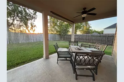 104 Avery Springs Lane, Dickinson, TX 77539 - Photo 14