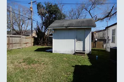 320 17th Avenue N, Texas City, TX 77590 - Photo 10