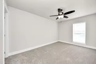 5523 Elm Tree Dr, Houston, TX 77048 - Photo 18