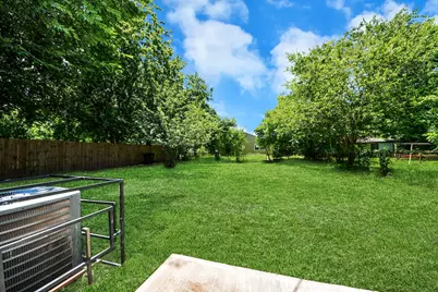 4914 Angleton Street, Houston, TX 77033 - Photo 36