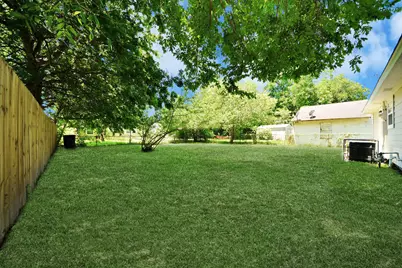 4914 Angleton Street, Houston, TX 77033 - Photo 38