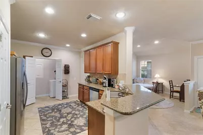 11 Abercrombie Place, Conroe, TX 77384 - Photo 8