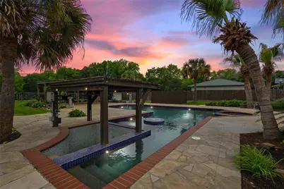 2204 Airline Drive, Friendswood, TX 77546 - Photo 4