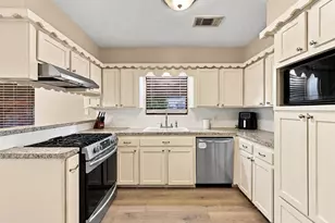 4306 Longhorn Dr, Baytown, TX 77521 - Photo 2