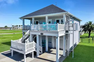 978 Sue Dr, Port Bolivar, TX 77650 - Photo 2