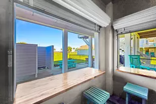 978 Sue Dr, Port Bolivar, TX 77650 - Photo 26