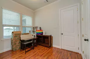 10205 Brooktree Dr, Houston, TX 77043 - Photo 20