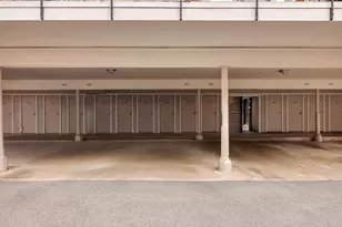 2224 S Piney Point Rd, Houston, TX 77063 - Photo 40