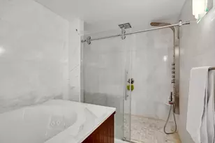 2224 S Piney Point Rd, Houston, TX 77063 - Photo 22