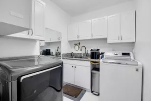 2224 S Piney Point Rd, Houston, TX 77063 - Photo 26