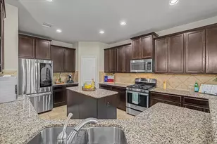 11722 Eagle Ridge Dr, Mont Belvieu, TX 77535 - Photo 6