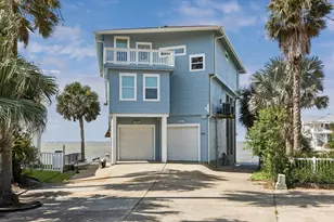 106 Quayside Dr, Tiki Island, TX 77554 - Photo 1