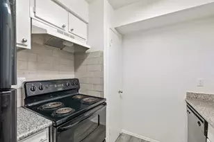10101 Forum Park Dr, Houston, TX 77036 - Photo 10
