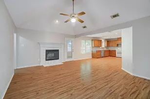 122 Bumelia St, Lake Jackson, TX 77566 - Photo 10