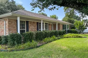 1726 Capstan Rd, Houston, TX 77062 - Photo 2