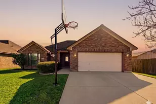 131 Eagle Nest Ct, Richwood, TX 77566 - Photo 1