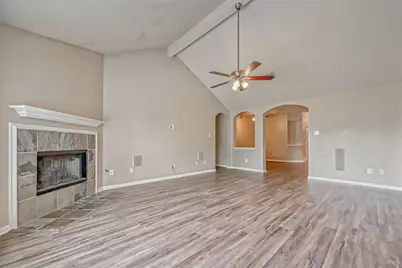 911 Bent Sail, League City, TX 77573 - Photo 10