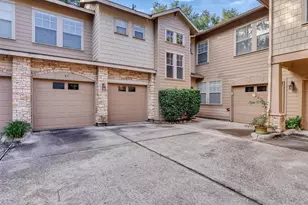 83 Scarlet Woods Ct, The Woodlands, TX 77380 - Photo 2