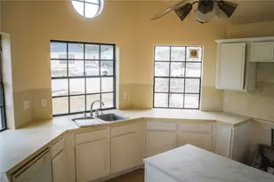 1169 Lago Vista St, San Marcos, TX 78666 - Photo 16