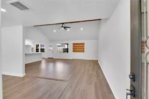 717 Yale Ln, Deer Park, TX 77536 - Photo 6