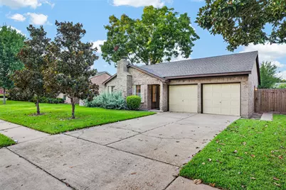 3107 Pecan Point Drive, Sugar Land, TX 77478 - Photo 4