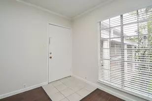 2121 Fountain View Dr, Houston, TX 77057 - Photo 12