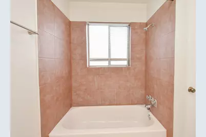 2121 Fountain View Drive #D50, Houston, TX 77057 - Photo 10