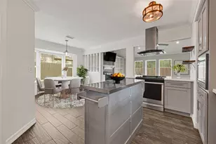 9611 Pinehurst St, Baytown, TX 77521 - Photo 14