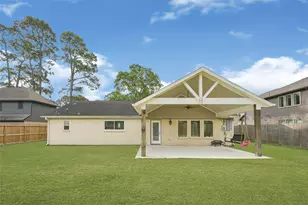 9611 Pinehurst St, Baytown, TX 77521 - Photo 32